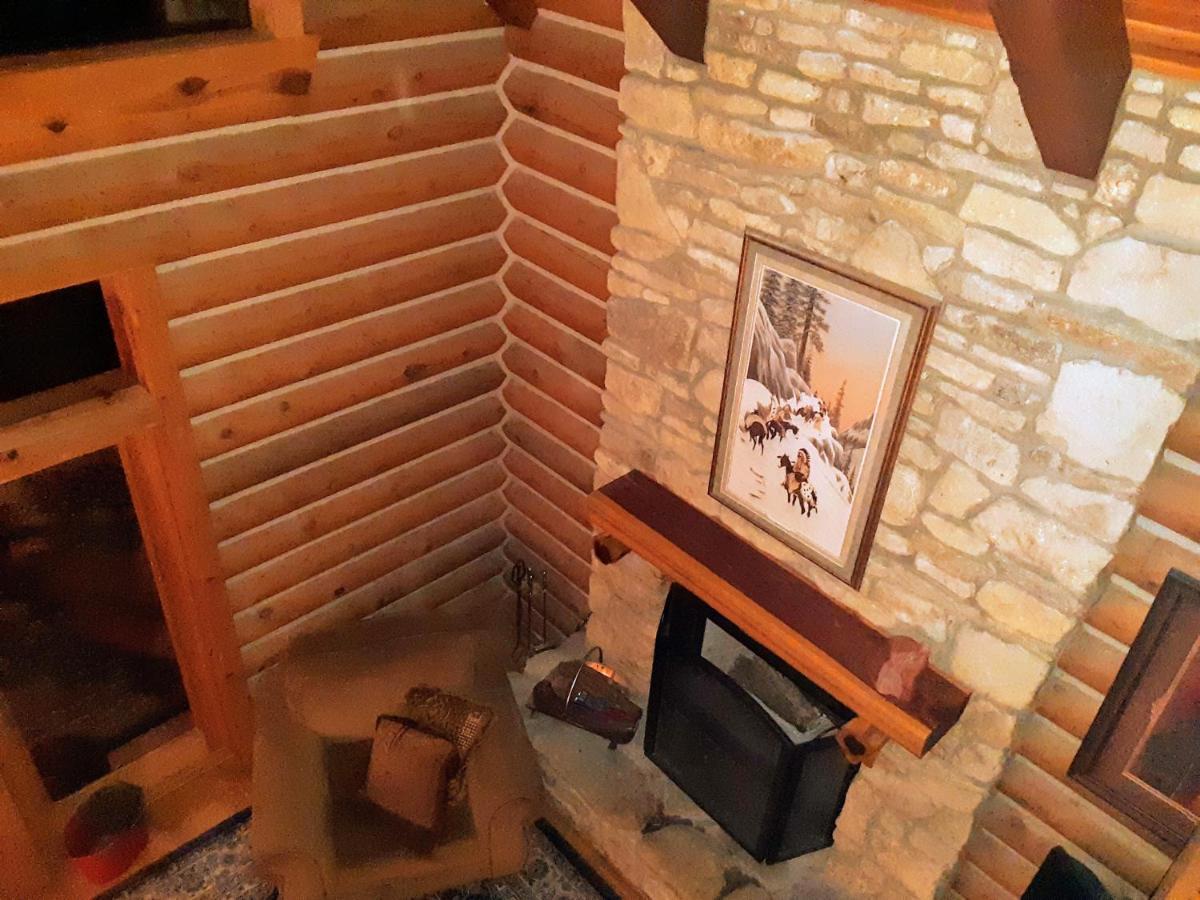 Cherokee Mountain Log Cabins Юрека Спрингс Екстериор снимка