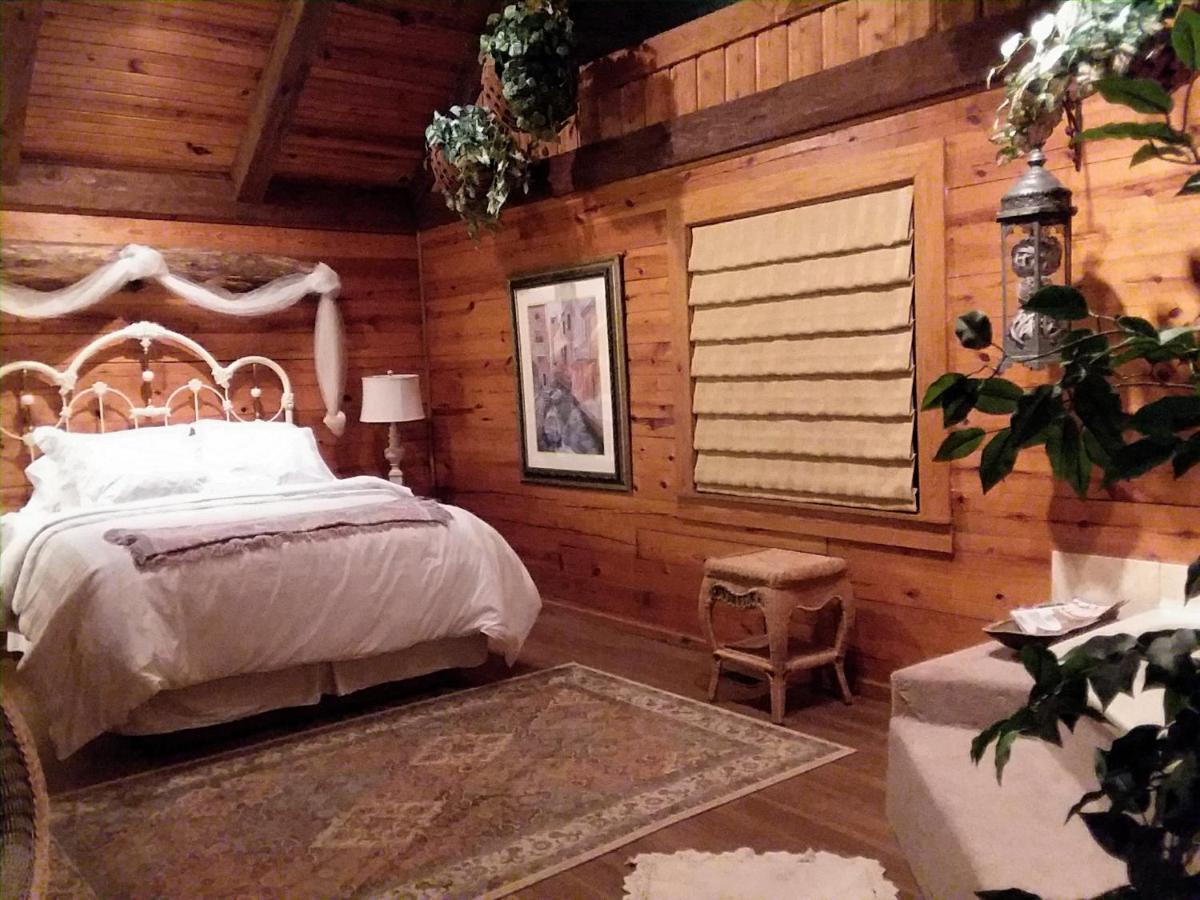 Cherokee Mountain Log Cabins Юрека Спрингс Екстериор снимка