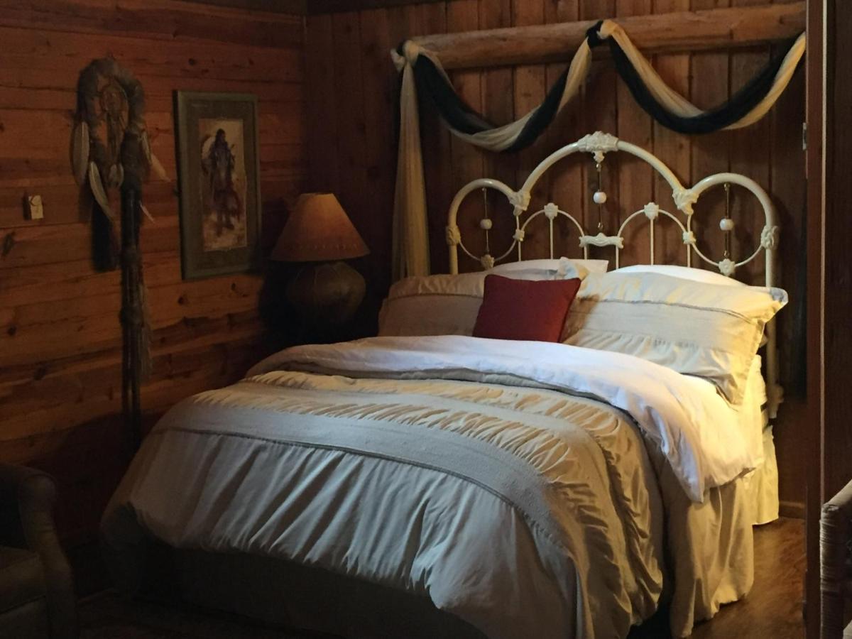Cherokee Mountain Log Cabins Юрека Спрингс Екстериор снимка